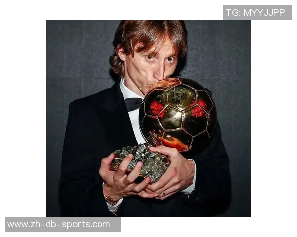 世界足球先生荣誉背后的故事与传奇球员的奋斗历程